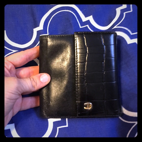 Etienne Aigner black wallet