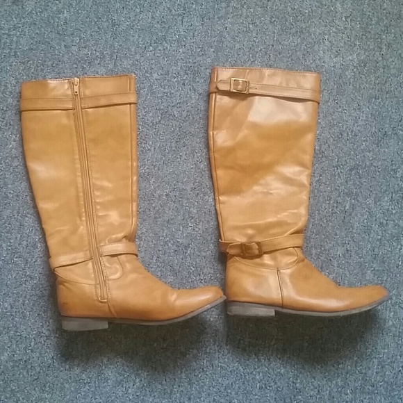Super cute riding boots!