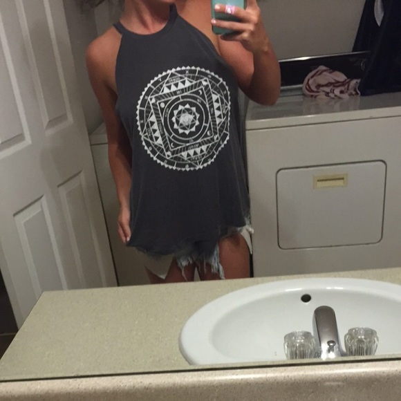 Billabong halter tank NWT - Picture 3 of 4