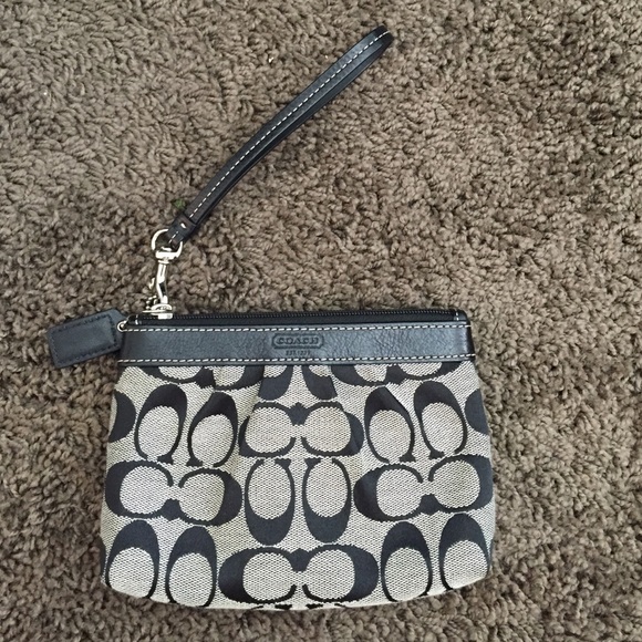 Couch Wristlet