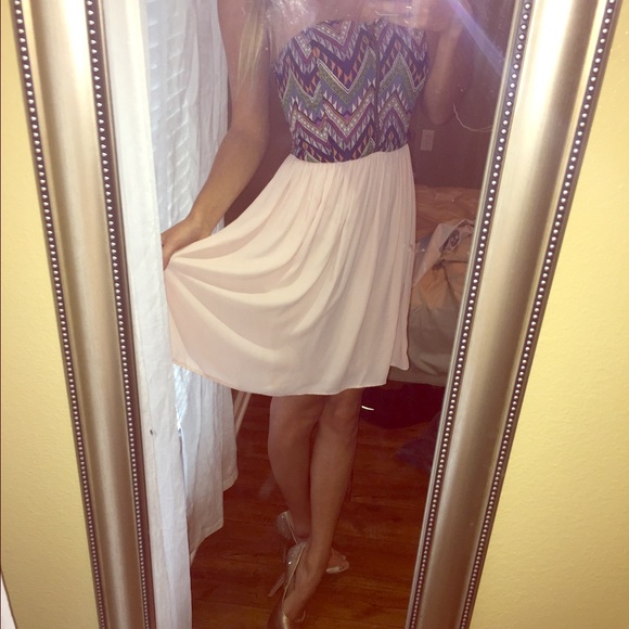 Strapless flowy dress