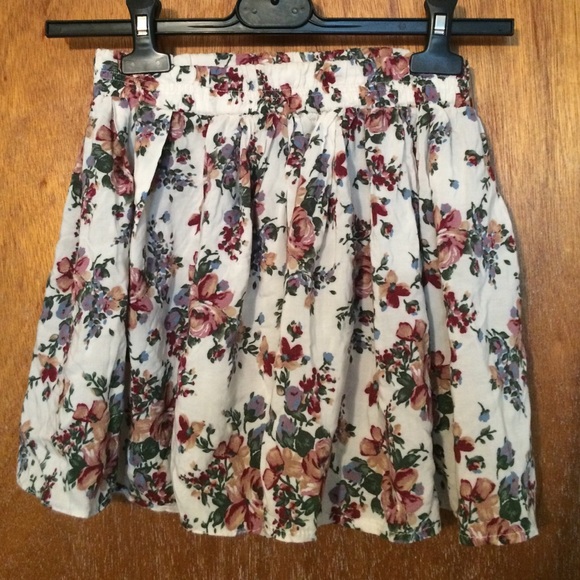 Floral skirt - Picture 1 of 1