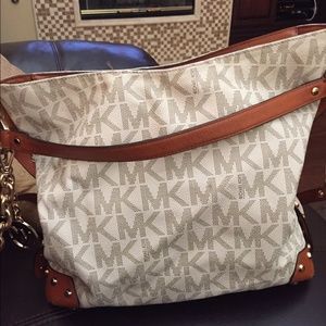 Michael kors purse