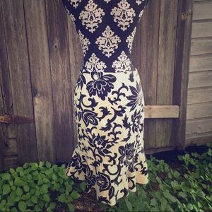 Black/white pattern skirt