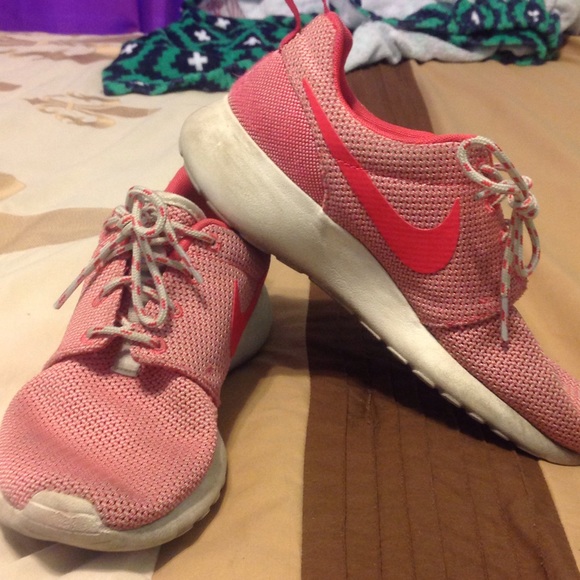 Pink nike roshes will be shipped tomorrow