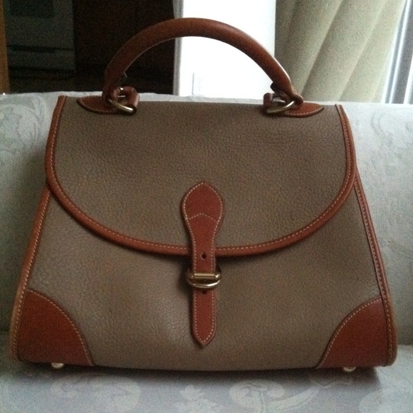 Vintage Dooney &bourke  Essex w/ wallet