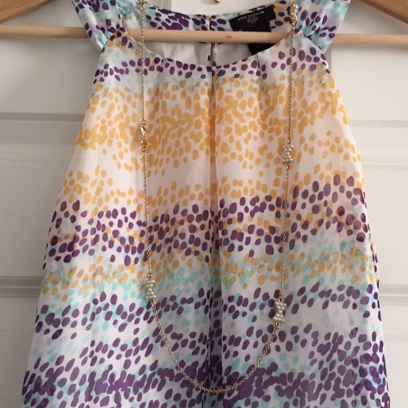 HP🎉 Charming Ann Taylor top - Picture 3 of 4