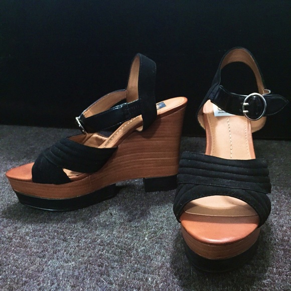 NWOT Dolce Vita Jersey Wedge!! - Picture 4 of 4