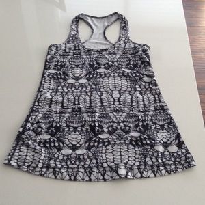 Lululemon tank top size 6