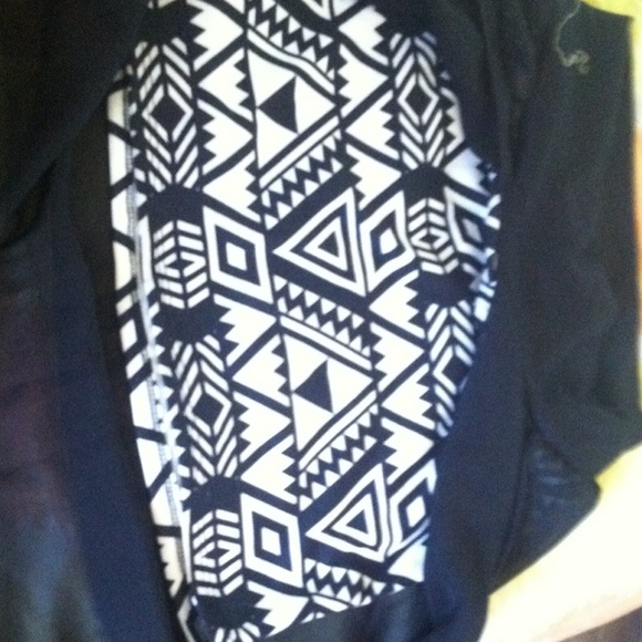 Shirt and skirt set - Picture 4 of 4