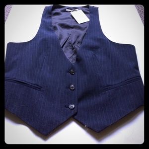Never blue worn GAP vest with pinstripes