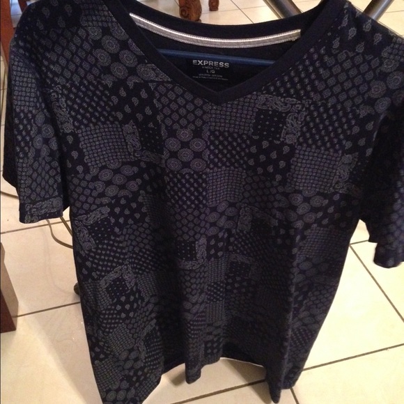 Express Tops - Express v neck