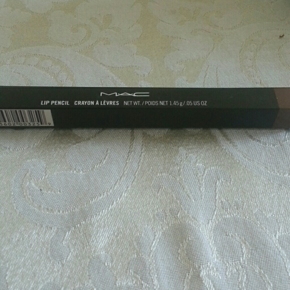 MAC Lip Pencil
