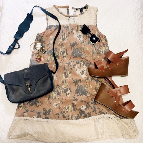 NWOT ANNA tan wedges!! - Picture 1 of 3