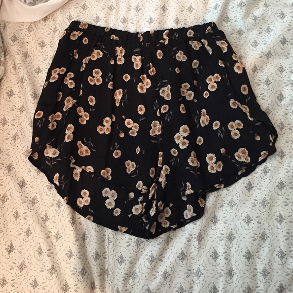 brandy melville sunflower shorts