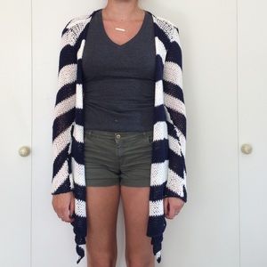 Loose knitted cardigan
