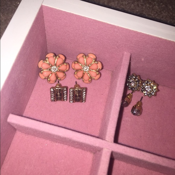 4 pairs of new Francesca's earrings