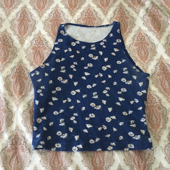 AA daisy crop top