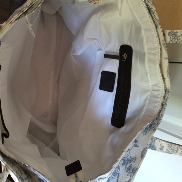 ♥️SOLD♥️Wildfox Printed Tote Bag - Picture 4 of 4