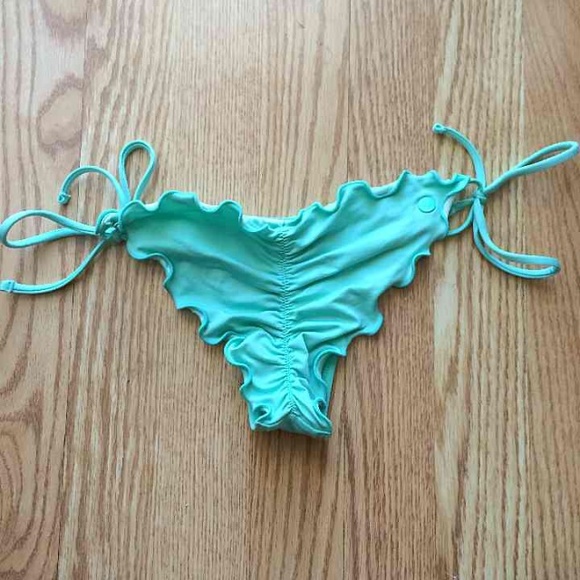 NWOT S/M Volcom Bottom