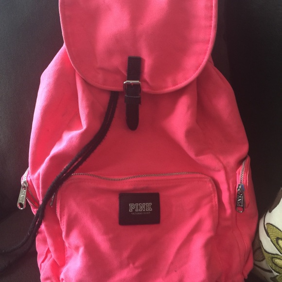 @__emily03__  VS PINK backpack