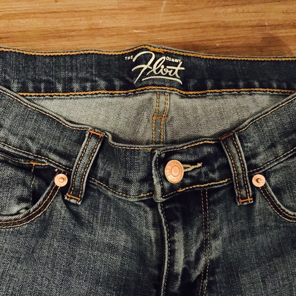 Old Navy Flirt Jeans - Picture 3 of 4