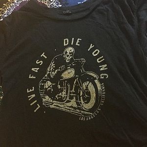 Brandy graphic tee 💛