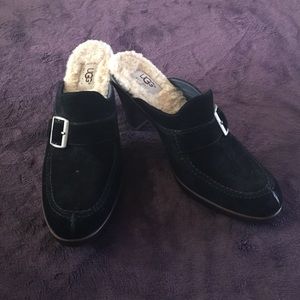 Black Ugg Clogs