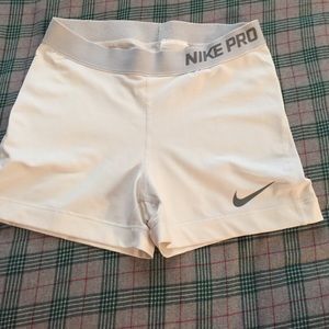 White nike pro