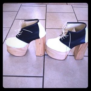 Size 10 Deandri Tequilas, worn twice.