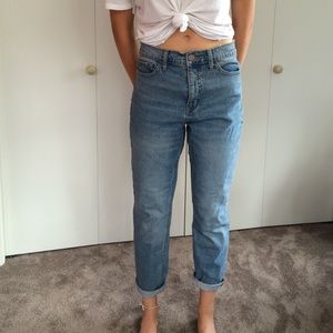 BDG high waisted boyfriend jeans