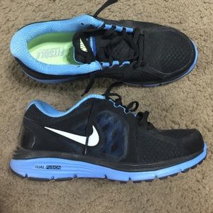 Nike Dual Fusion Run shoes