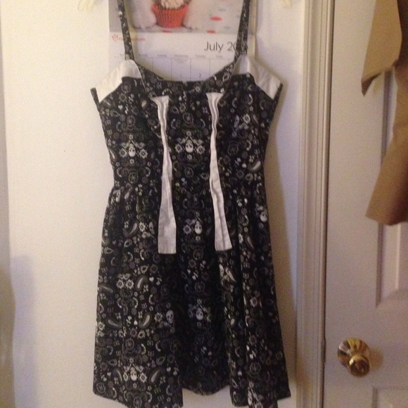 Black Dress w/skulls and flowers