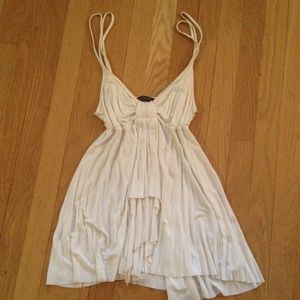 White flowing gecian top