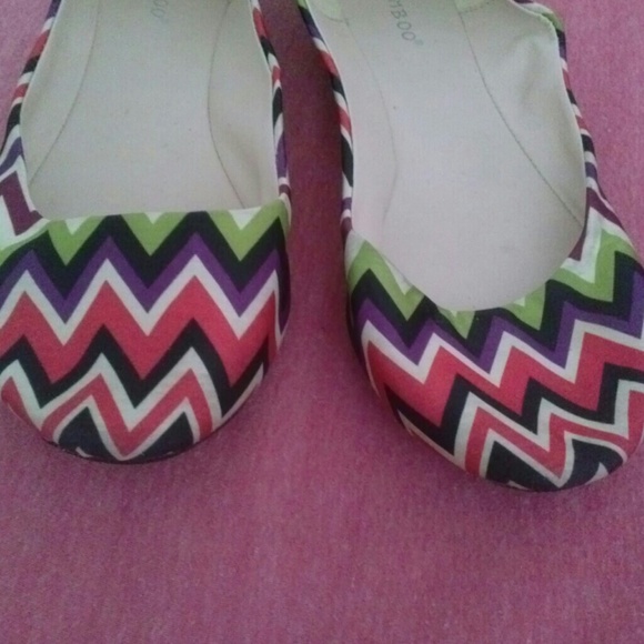 Multicolor flats - Picture 1 of 2