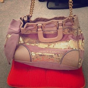 Flash Sale 🎉 Pink and gold Juicy Couture bag!