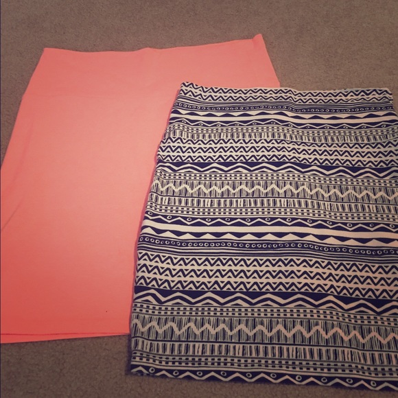 🚫SOLD 🚫 pattern bodycon fitted skirt