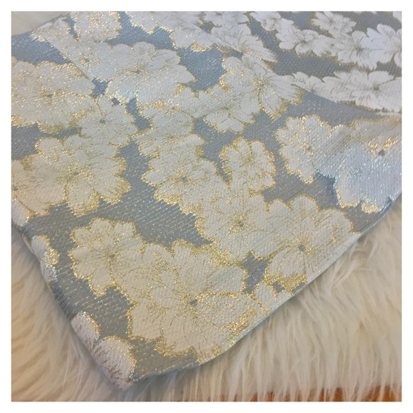 Glam Shorts - Picture 3 of 4