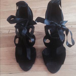 Vintage Givenchy lace black velvet heels