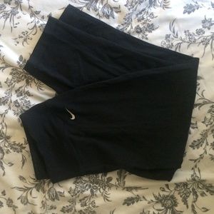NIKE crop leggings. Mid calf