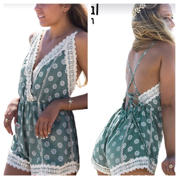 Boutique Tops - Flower print Open been back romper