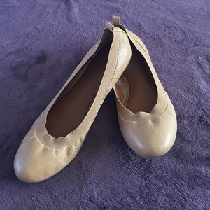 Banana Republic Neutral Flats