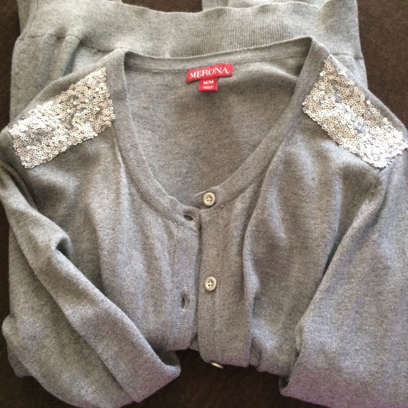 Grey sweater with sequins - Picture 2 of 4