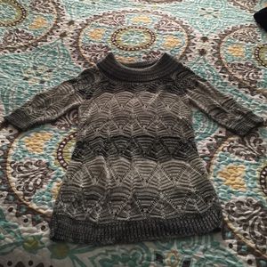 Flattering grey Maurice's sweater