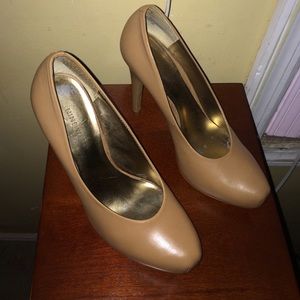 Nine West nude platforms/pumps ( used )