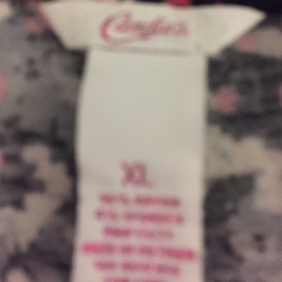 🔴NWOT🔴CANDIES TOP WITH ASYMETRICAL RUFFLE‼️ - Picture 3 of 3