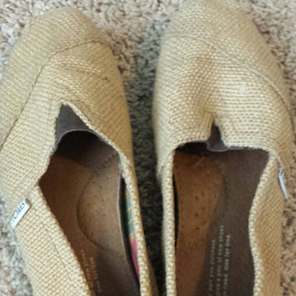 Toms