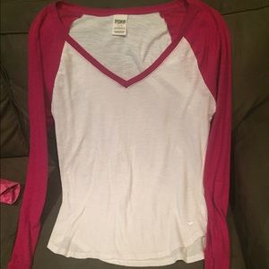 Long sleeve V neck
