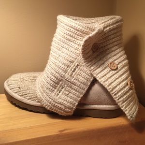 ONLY 60 FOR TODAY THEN THE PRICE IS BACK UP!!! UGG