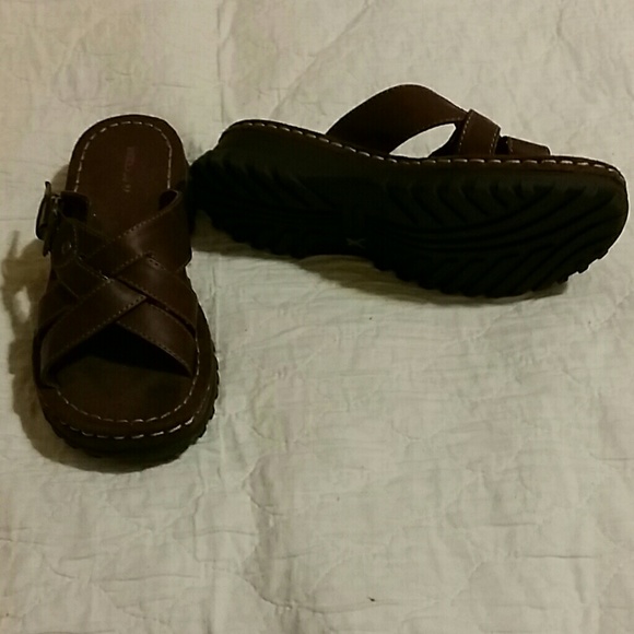 Rugged Outback Sandles - Picture 2 of 3